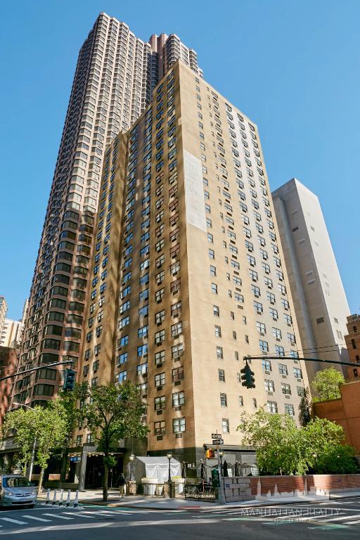 222 East 39th Street, Unit 23E Manhattan, NY 10016 - Photo 15 of 17 Photo 15