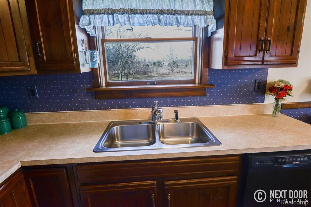 10500 West Allen Road Fowlerville, MI 48836 - Photo 17 of 42 10500 Kitchen with a view.jpg