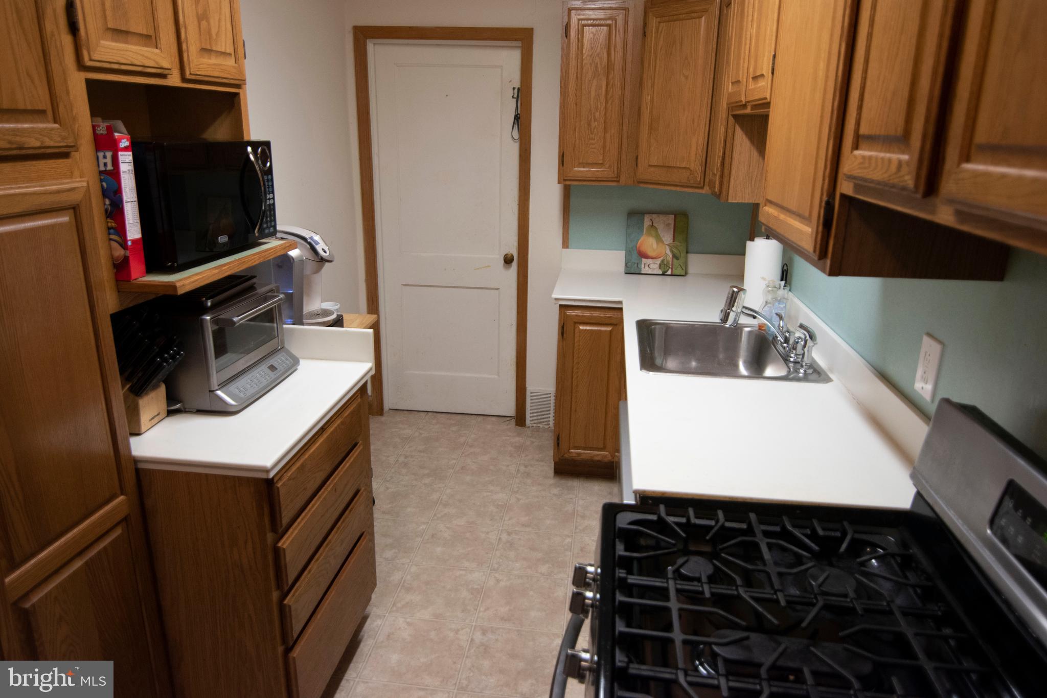27 West Garrison Road Brookhaven, PA 19015 - Photo 10 of 20 Gallery Image 10