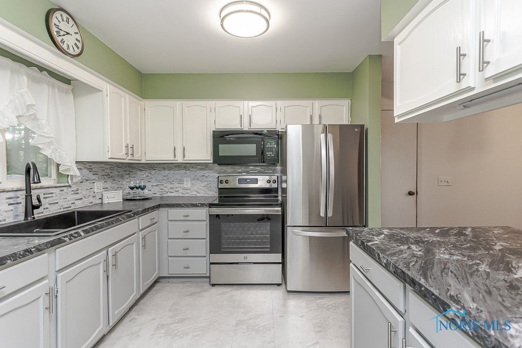 1808 Berkey Road Swanton, OH 43558 - Photo 13 of 46 Gallery Image 13