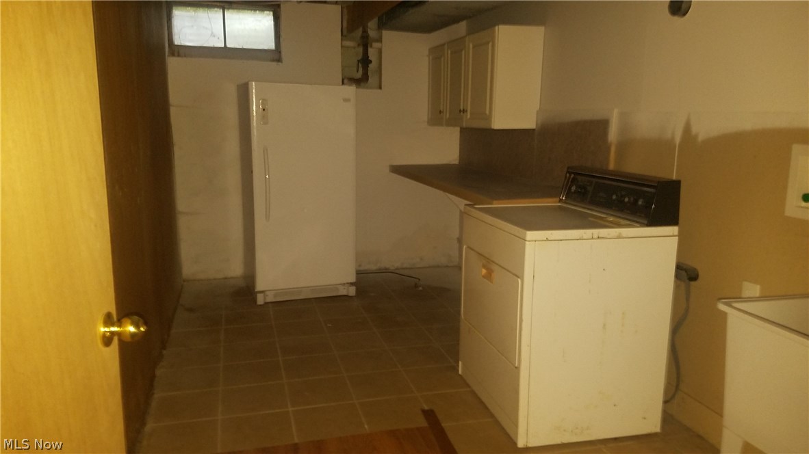 459 Stratford Road Akron, OH 44333 - Photo 11 of 14 Gallery Image 11