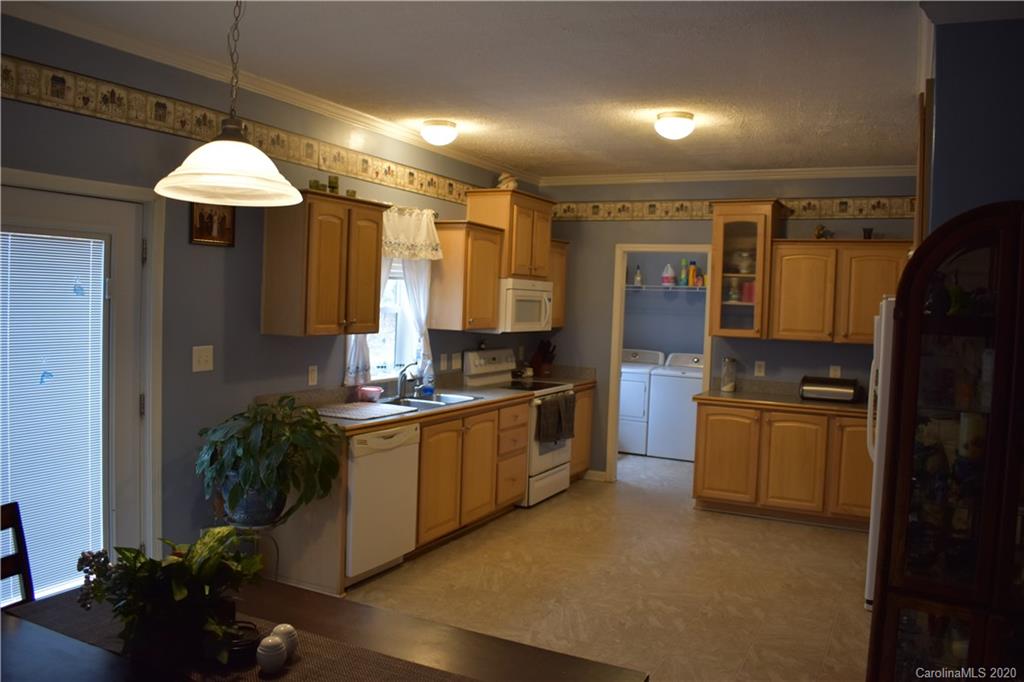 403 Randall Road Marion, NC 28752 - Photo 11 of 48 Gallery Image 11