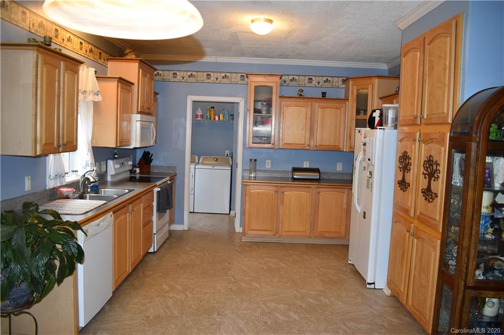 403 Randall Road Marion, NC 28752 - Photo 12 of 48 Gallery Image 12