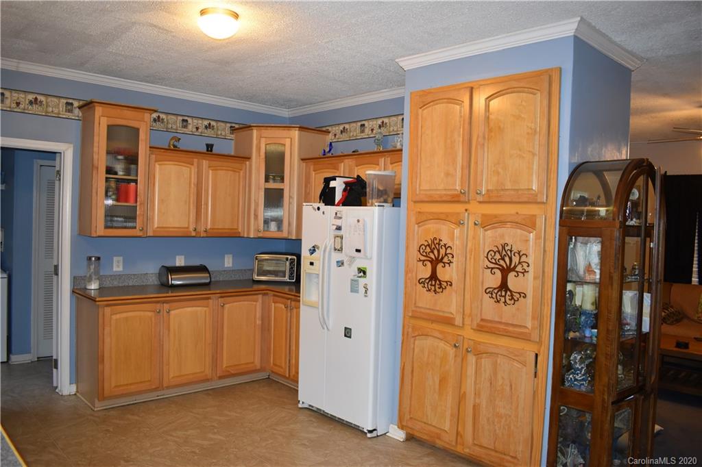 403 Randall Road Marion, NC 28752 - Photo 13 of 48 Gallery Image 13