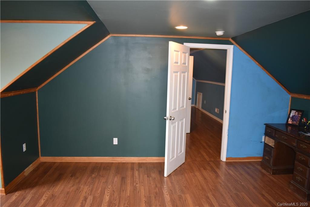 403 Randall Road Marion, NC 28752 - Photo 32 of 48 Gallery Image 32