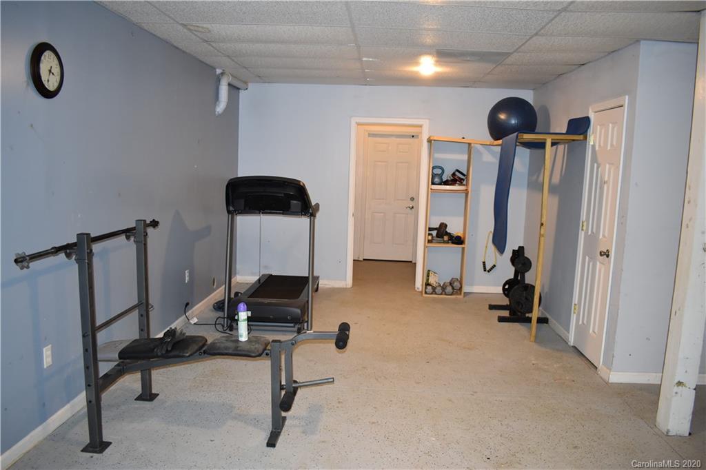 403 Randall Road Marion, NC 28752 - Photo 36 of 48 Gallery Image 36
