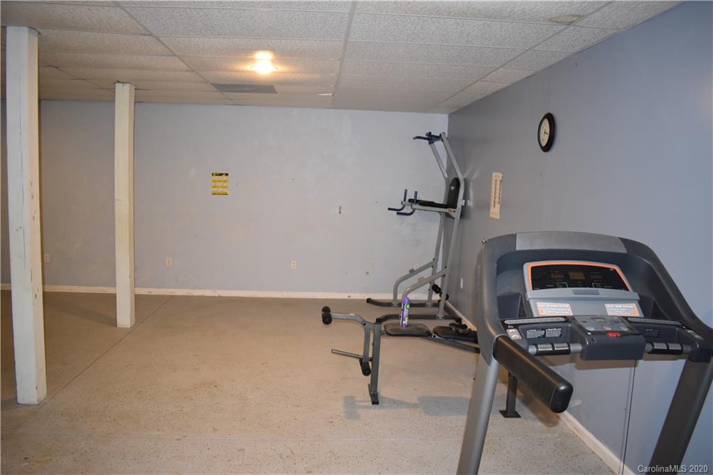 403 Randall Road Marion, NC 28752 - Photo 38 of 48 Gallery Image 38