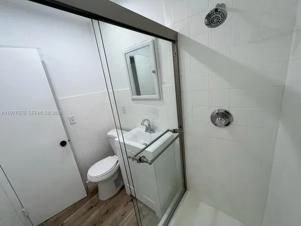 $3,990 | 14825 Garden Drive, Miami, FL 33168