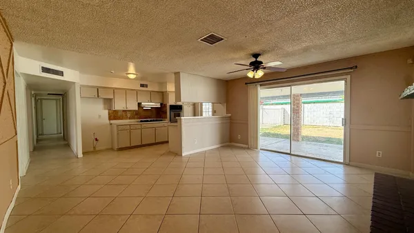 $2,450 | 4440 West Yucca Street, Glendale, AZ 85304