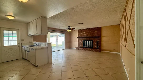 $2,450 | 4440 West Yucca Street, Glendale, AZ 85304