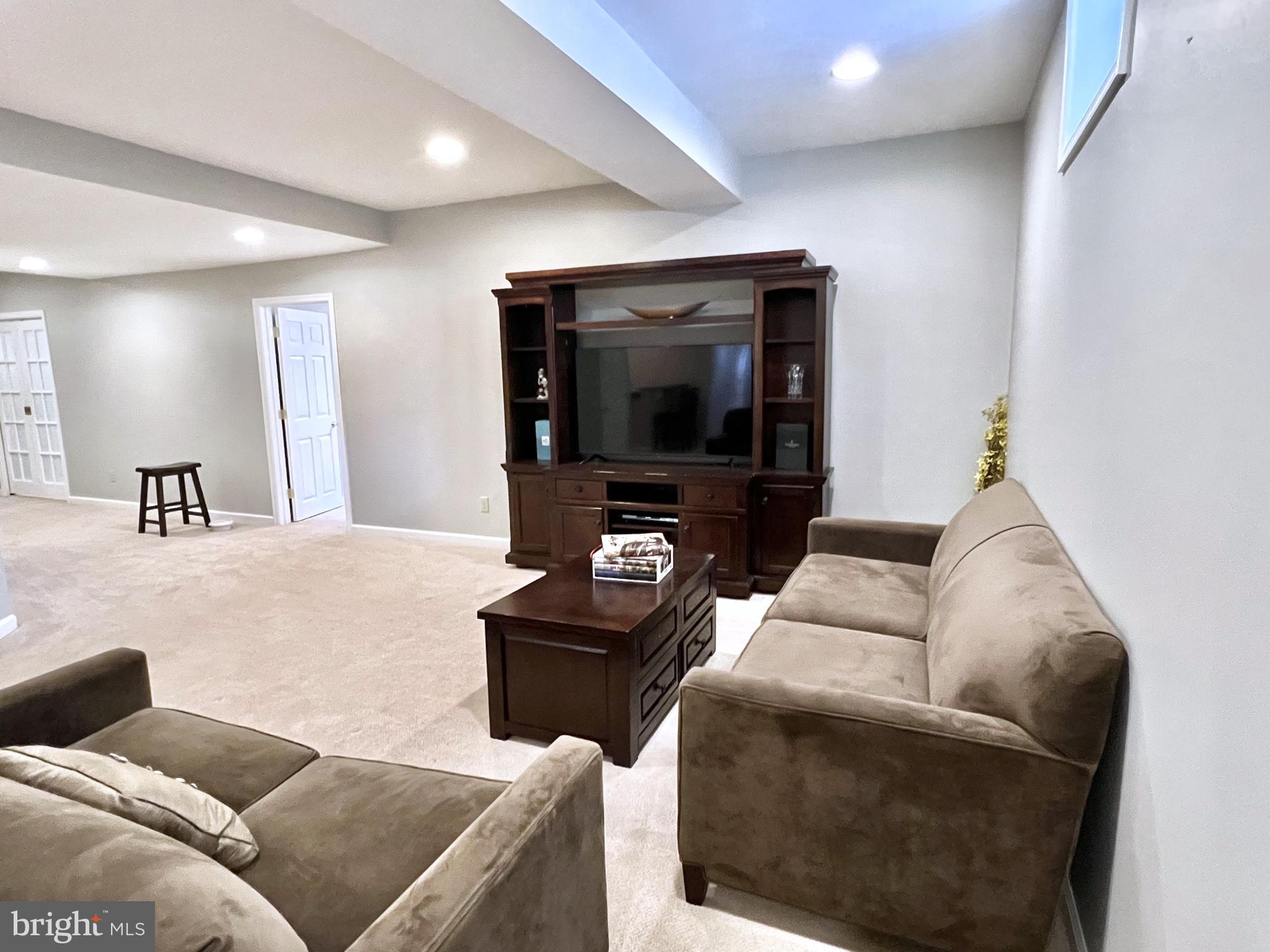 8 Corbin Drive Exton, PA 19341 - Photo 66 of 92 In-law suite living room_=4