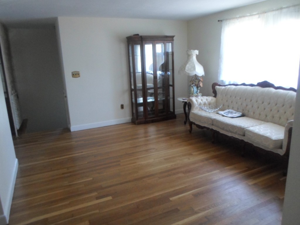 16 Sefton Street Boston, MA 02136 - Photo 6 of 23 Gallery Image 6