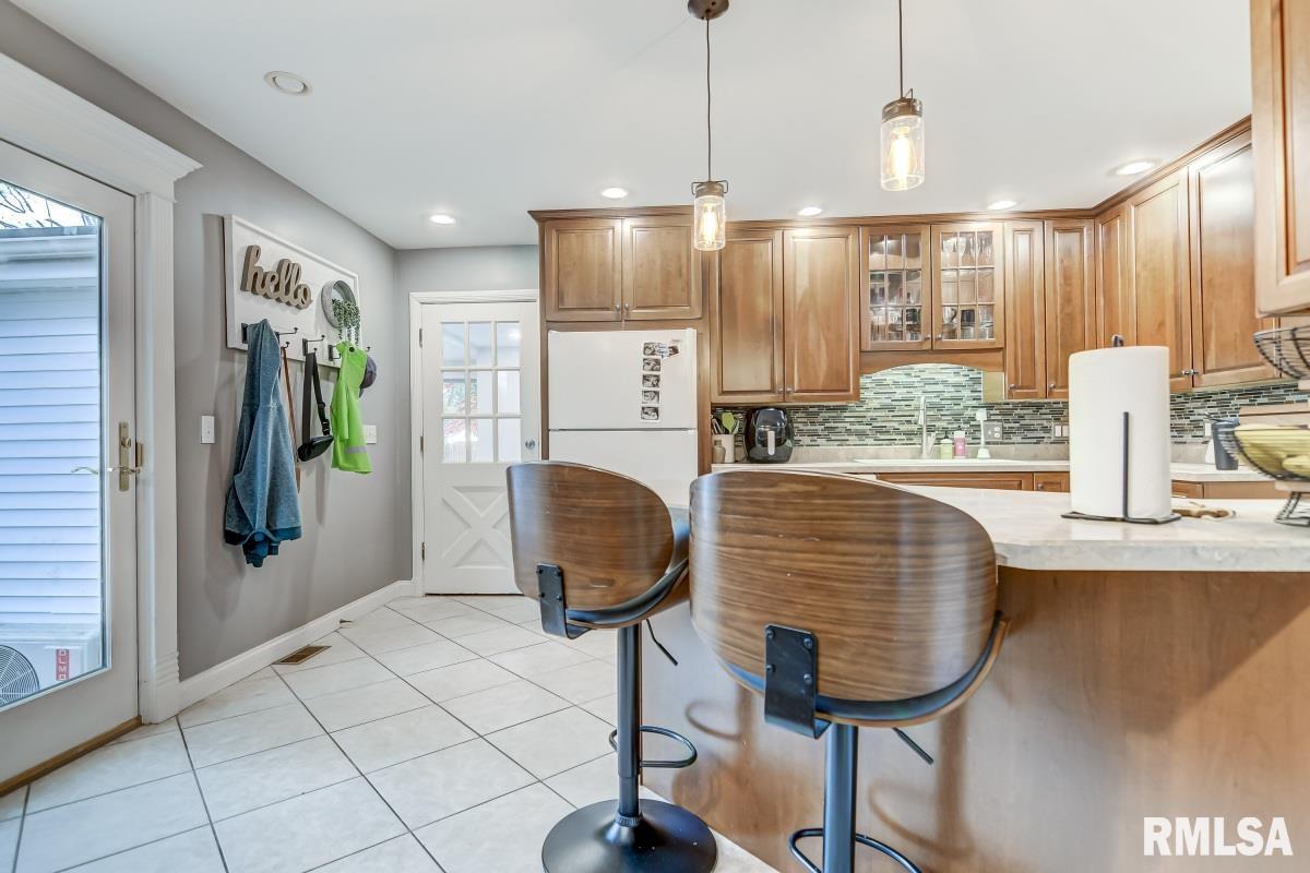 2201 Picardy Lane Springfield, IL 62704 - Photo 12 of 34