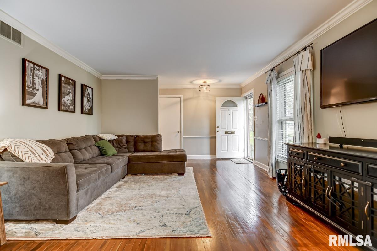 2201 Picardy Lane Springfield, IL 62704 - Photo 6 of 34