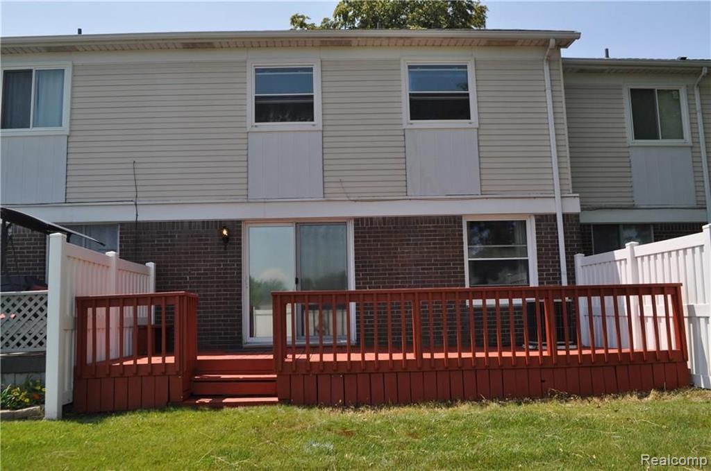 12631 Ronda Drive Southgate, MI 48195 - Photo 8 of 28