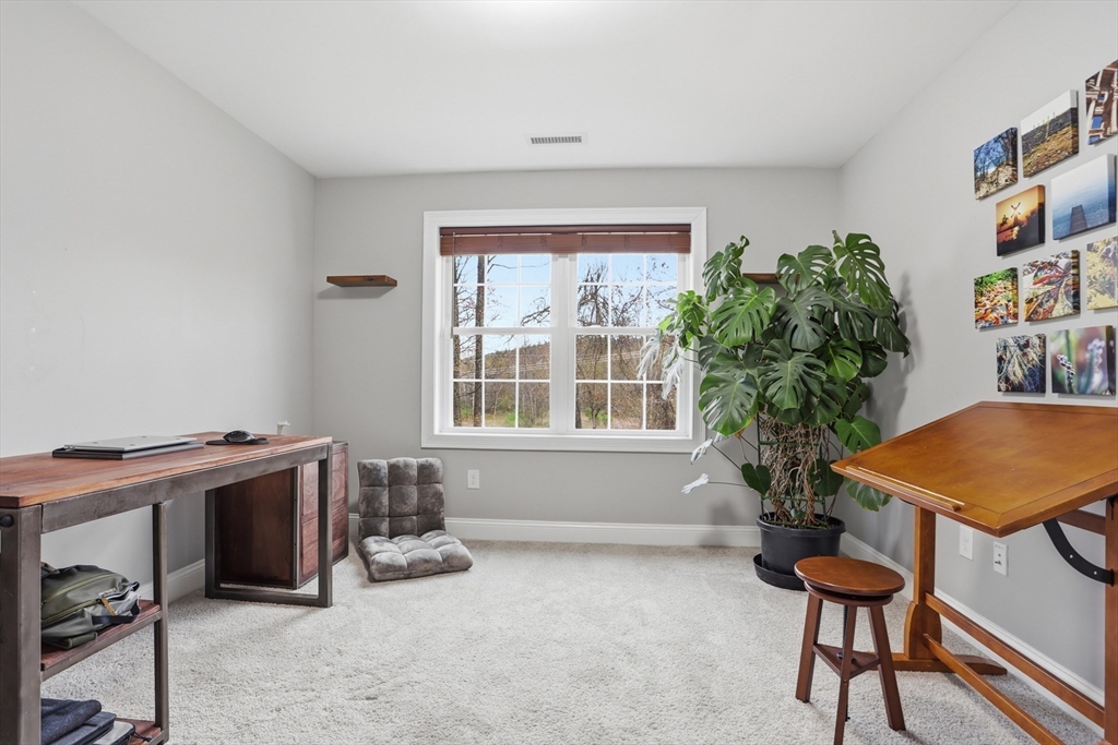 131 Damon Road Fitchburg, MA 01420 - Photo 25 of 42 Gallery Image 25