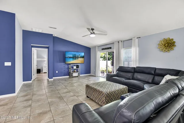 $2,000 | 7070 Sandle Drive, Jacksonville, FL 32219