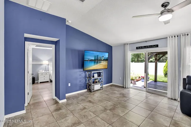 $2,000 | 7070 Sandle Drive, Jacksonville, FL 32219