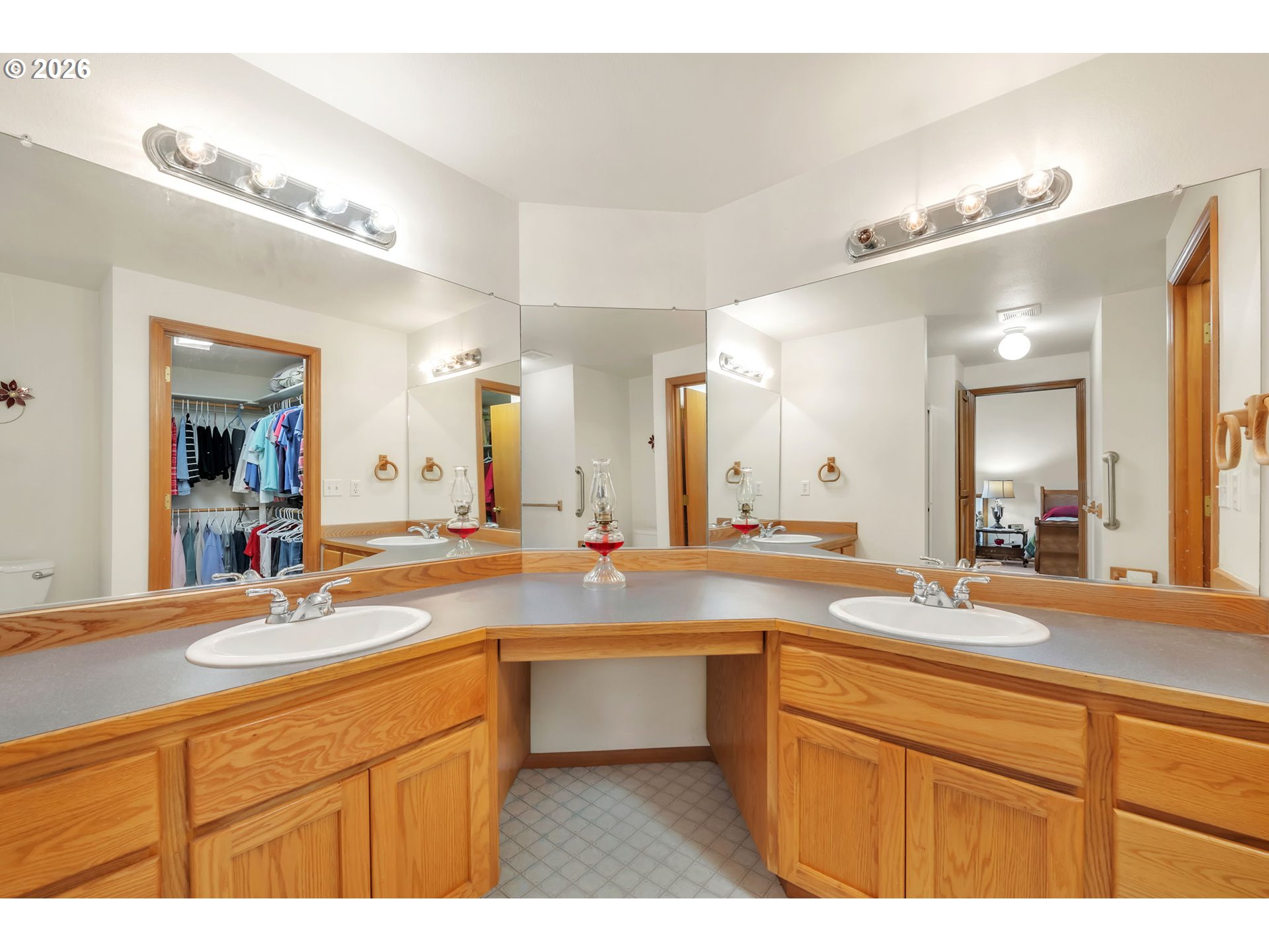 4471 Spring Meadow Avenue Eugene, OR 97404 - Photo 19 of 31 a bathroom with a sink and a mirror