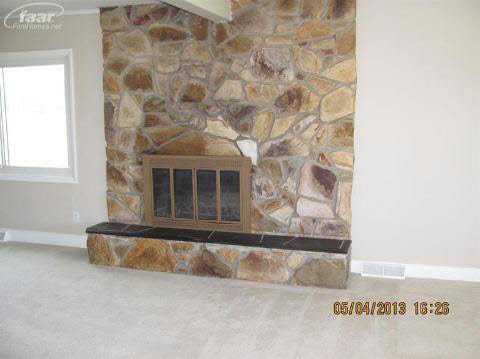 10173 White Road Linden, MI 48451 - Photo 4 of 15 20354838-3.JPG