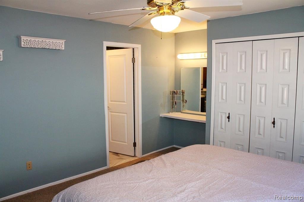 43183 Barchester Road Canton, MI 48187 - Photo 30 of 58