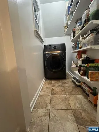 walk in closet