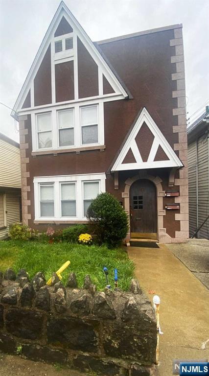 11 Beverly Place Edgewater, NJ 07020 - Photo 17 of 17