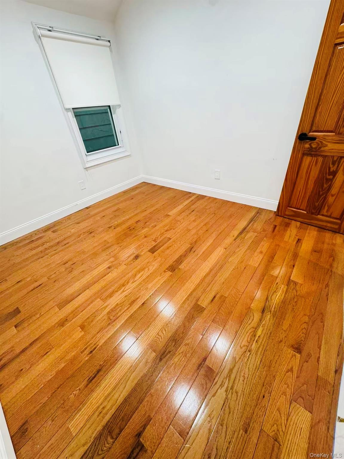 89-36 90th Street Queens, NY 11421 - Photo 6 of 17 a view of room