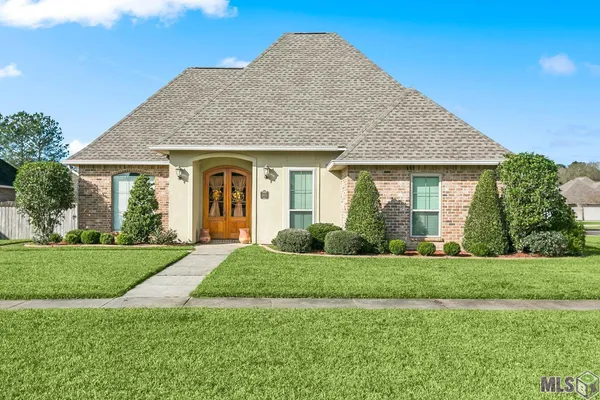 $290,000 | 34113 Spring Lake Drive, Walker, LA 70785