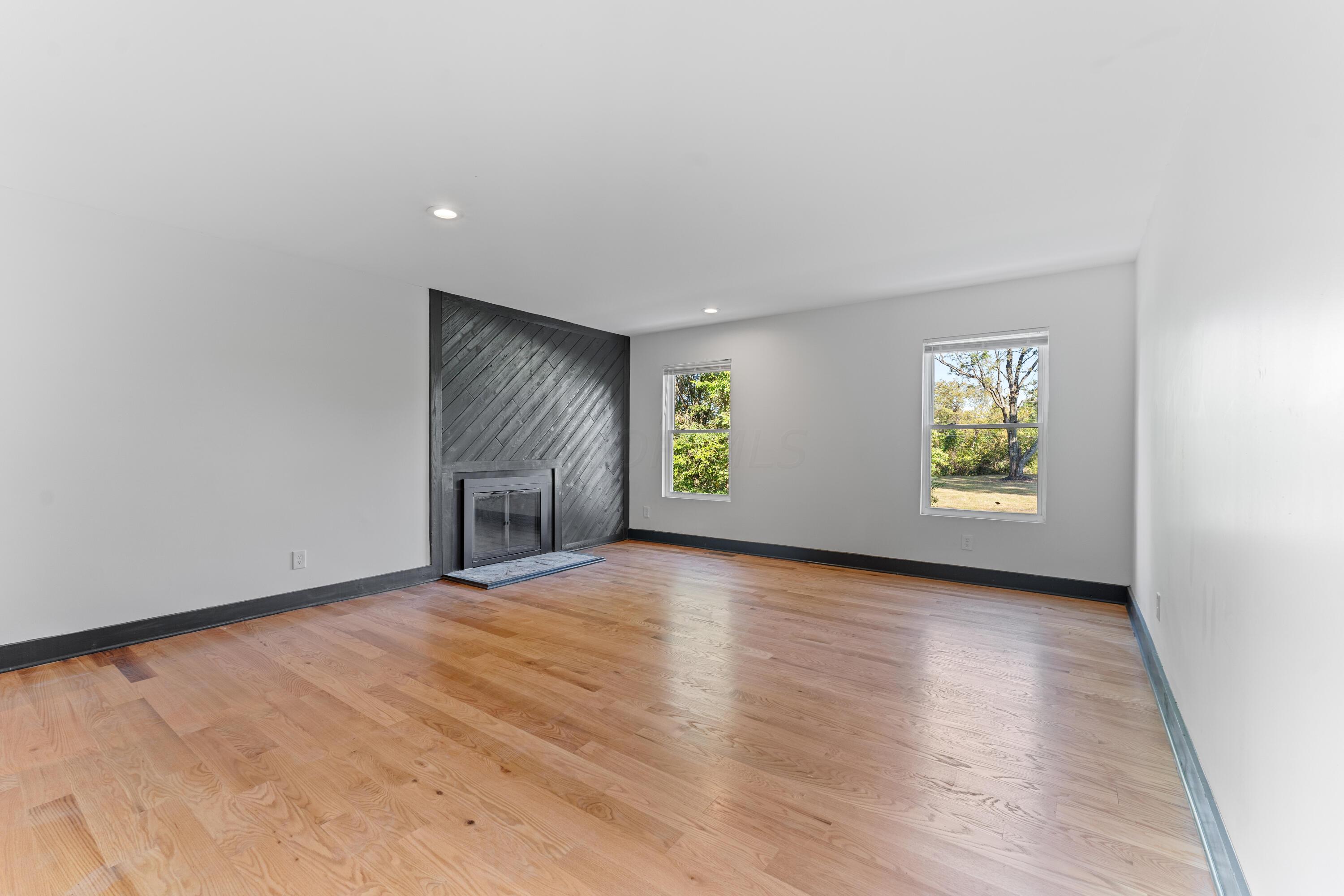 3290 South Old 3C Road Galena, OH 43021 - Photo 15 of 62 Spacious First Floor Master Bedroom