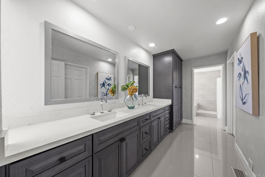 19 Gateview Drive Fallbrook, CA 92028 - Photo 33 of 76 19 Gateview Dr, Fallbrook, Luxury Home, Primary Bathroom, Attached ADU, Guard-Gated