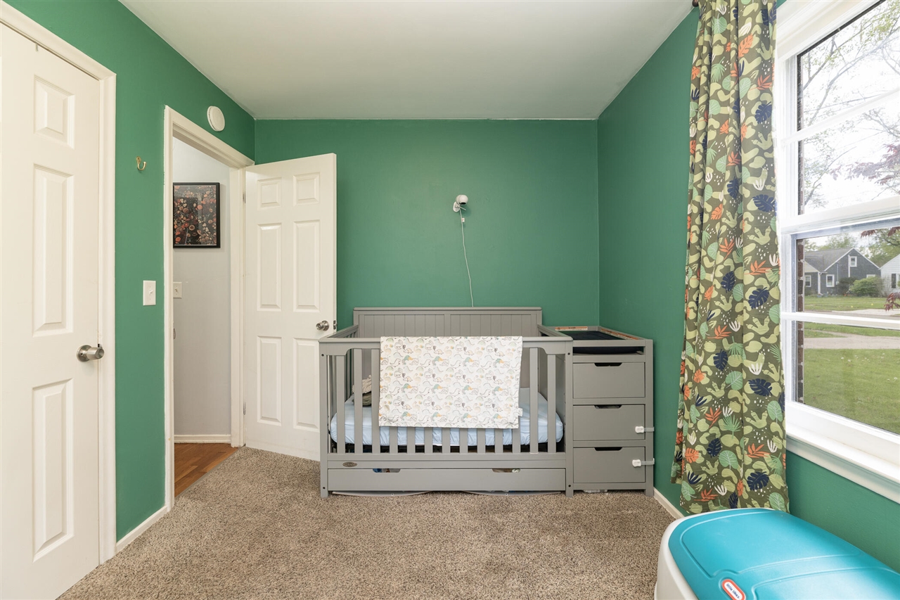 2022 Paddington Road Kalamazoo, MI 49001 - Photo 9 of 37