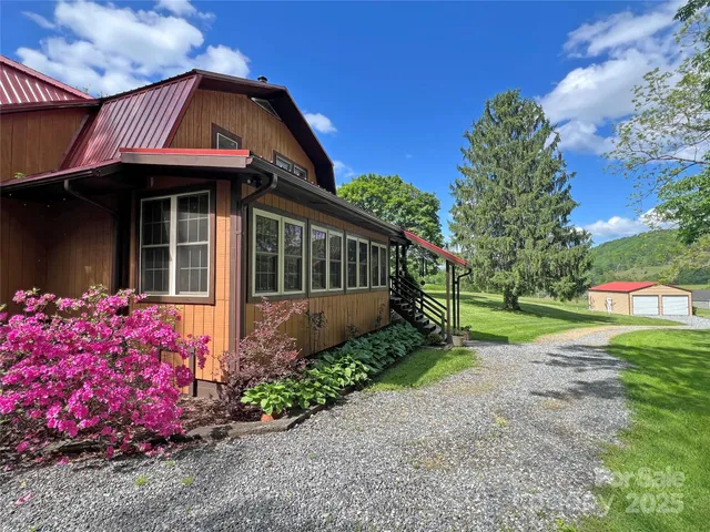 $775,000 | 550 Joe Payne Road, Marshall, NC 28753