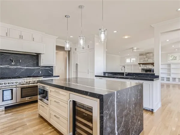 $8,000 | 267 North Commons Ford Road, Austin, TX 78733