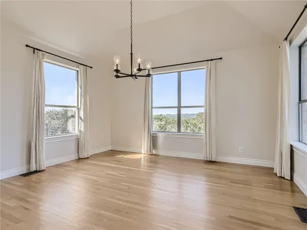 $8,000 | 267 North Commons Ford Road, Austin, TX 78733