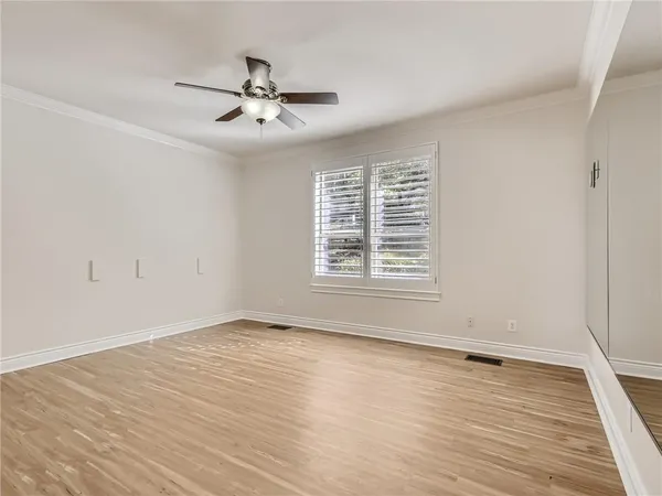 $8,000 | 267 North Commons Ford Road, Austin, TX 78733