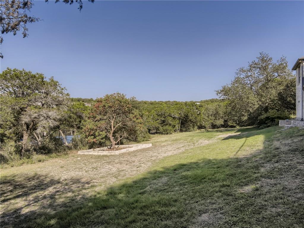 267 North Commons Ford Road Austin, TX 78733 - Photo 32 of 34 View of green lawn