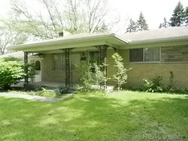 Front Right View