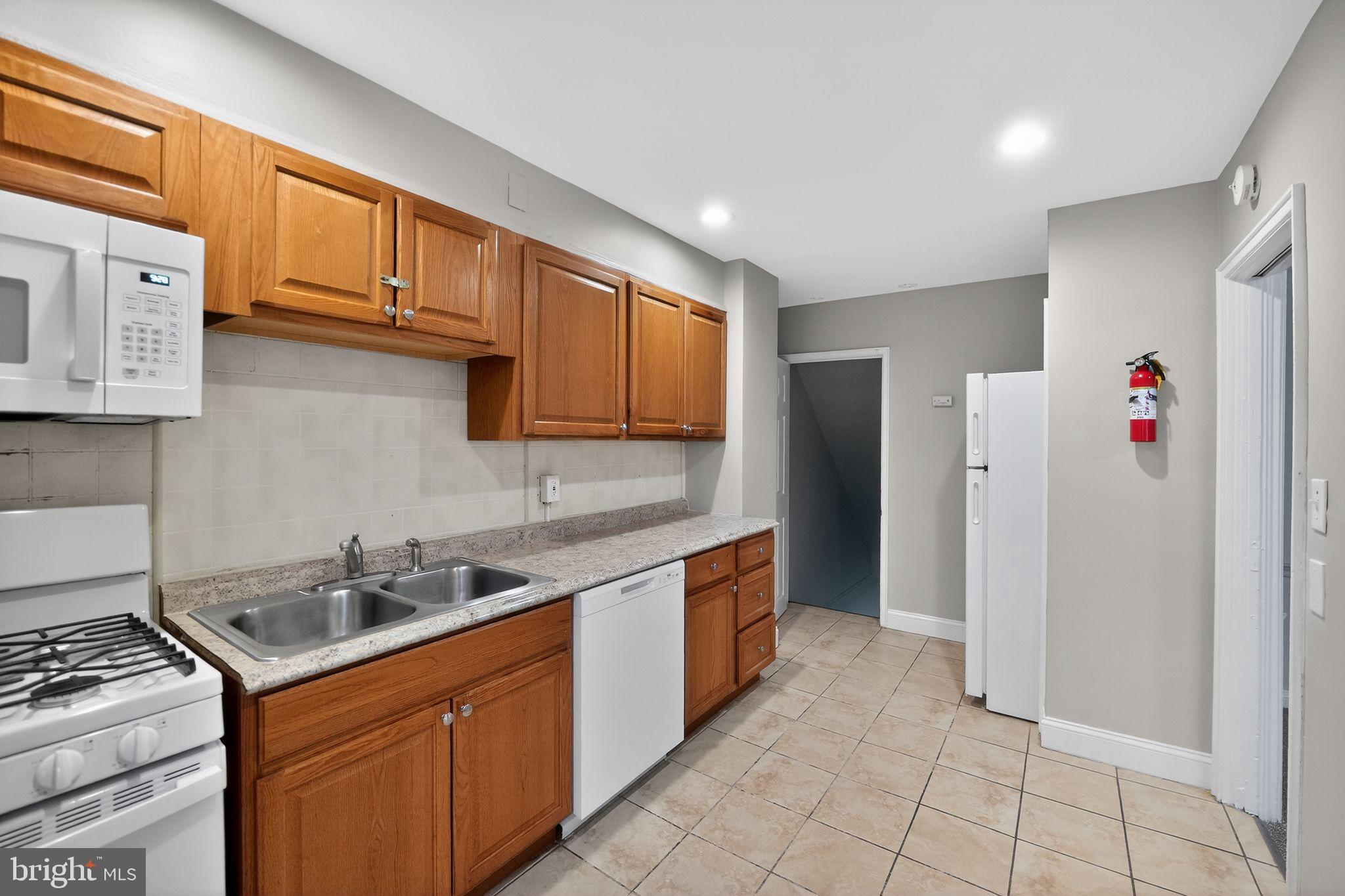 2018 Winford Road Baltimore, MD 21239 - Photo 9 of 29