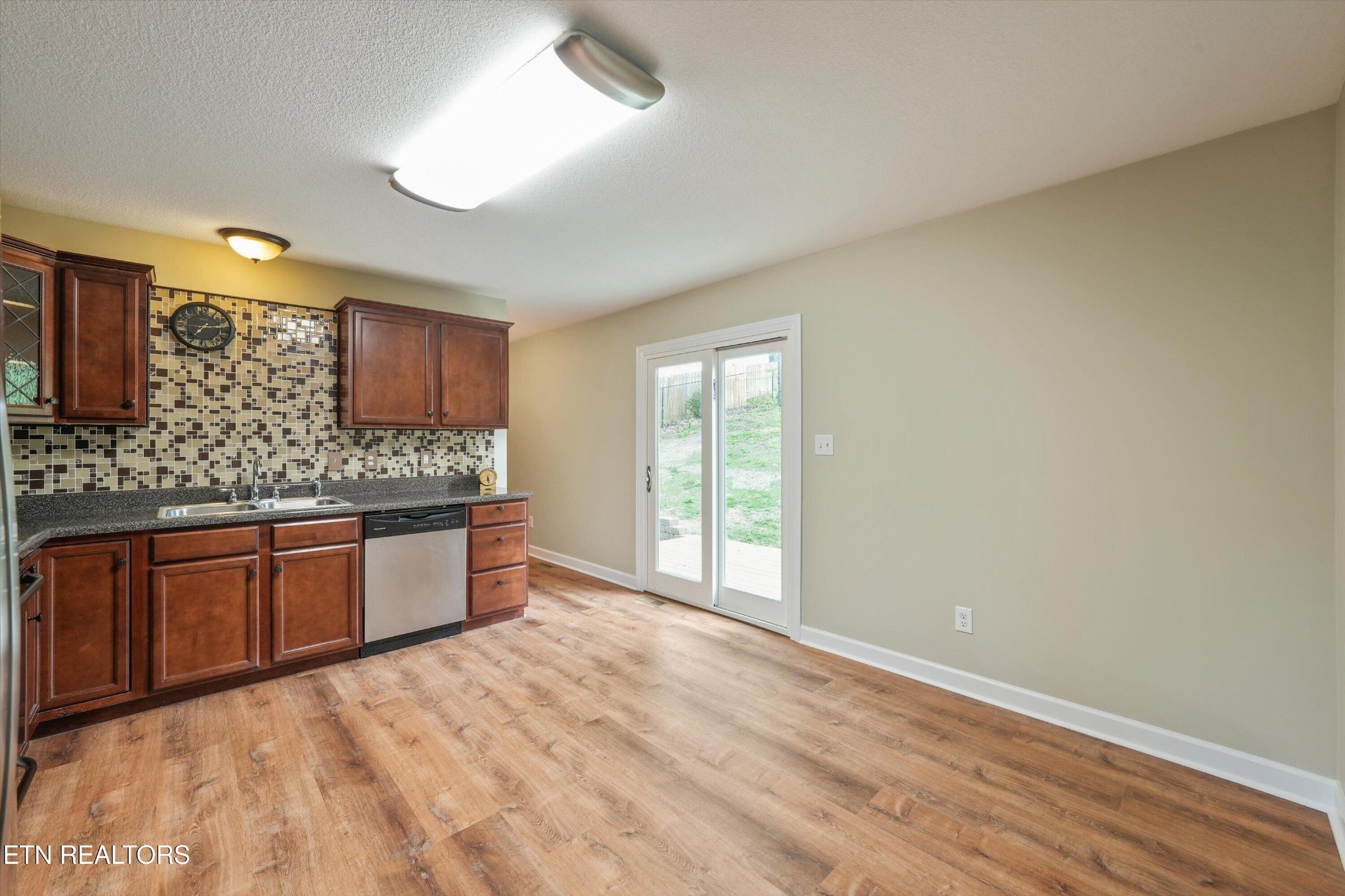 6236 Pleasant Ridge Road Knoxville, TN 37912 - Photo 12 of 33 Gallery Image 12