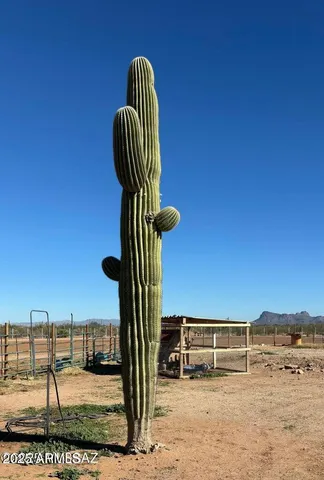 $575,000 | 13570 West Manville Road, Tucson, AZ 85743