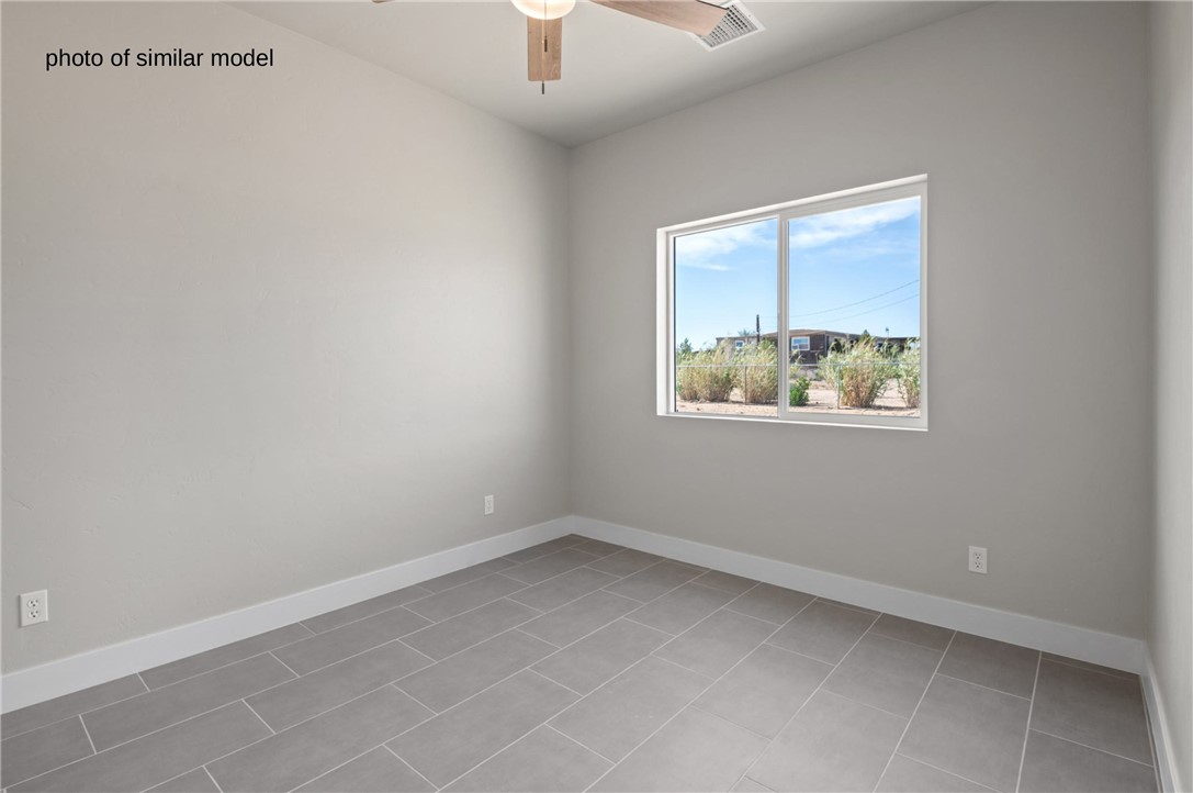 3356 Higley Road Golden Valley, AZ 86413 - Photo 15 of 21 Bedroom
