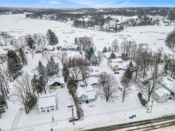 $189,900 | 140 West Main Street, Hart, MI 49420