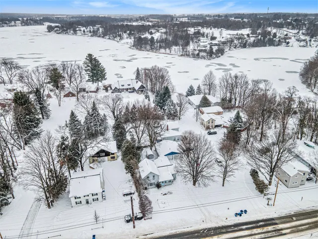 $199,900 | 140 West Main Street, Hart, MI 49420