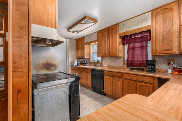 $199,900 | 140 West Main Street, Hart, MI 49420