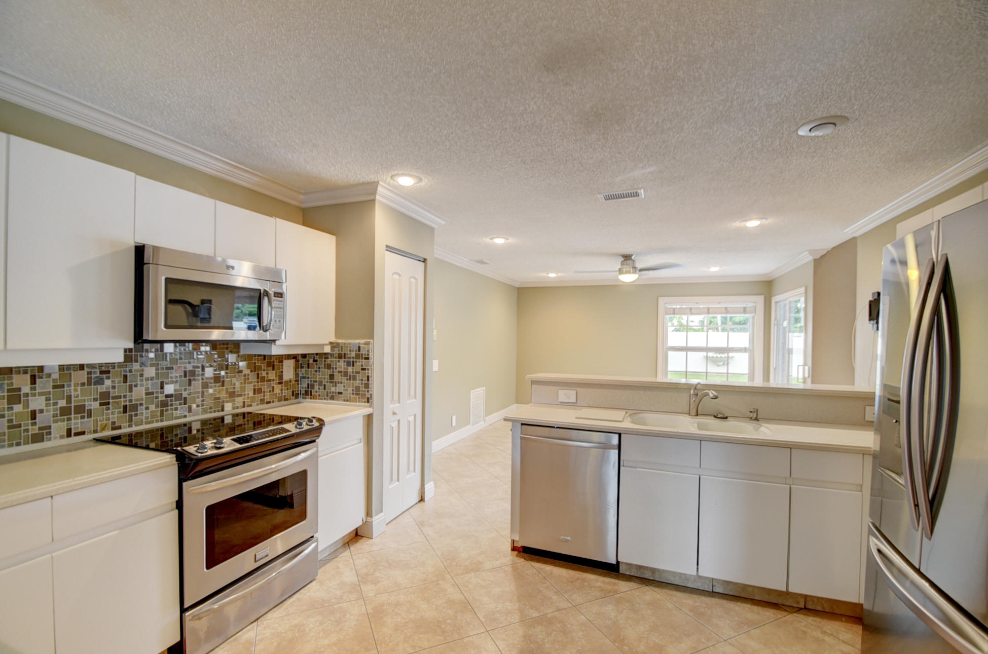 10771 Bexley Boulevard Boca Raton, FL 33428 - Photo 13 of 37 DSC_0586_87_88_89_90