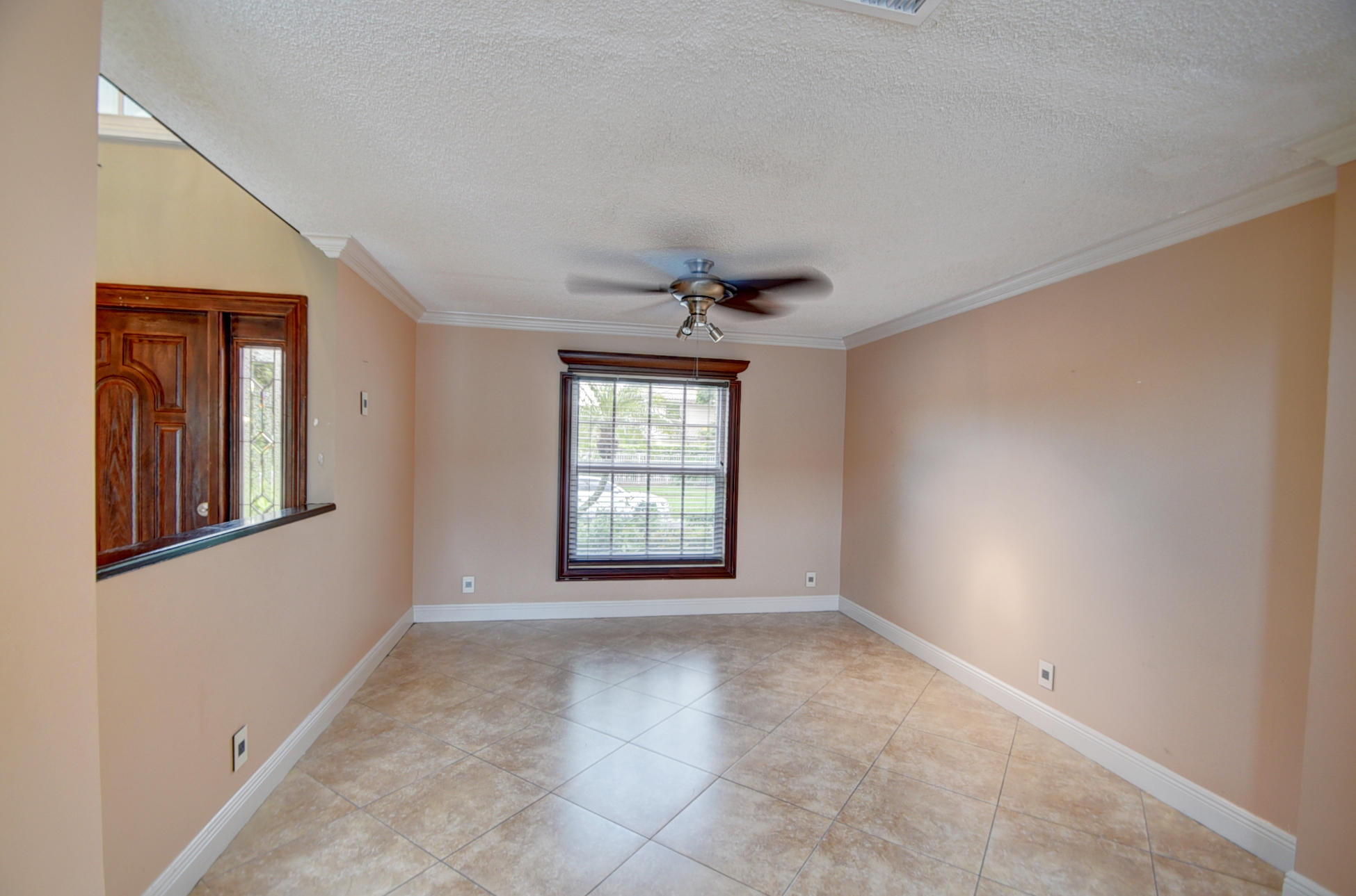 10771 Bexley Boulevard Boca Raton, FL 33428 - Photo 6 of 37 DSC_0516_17_18_19_20