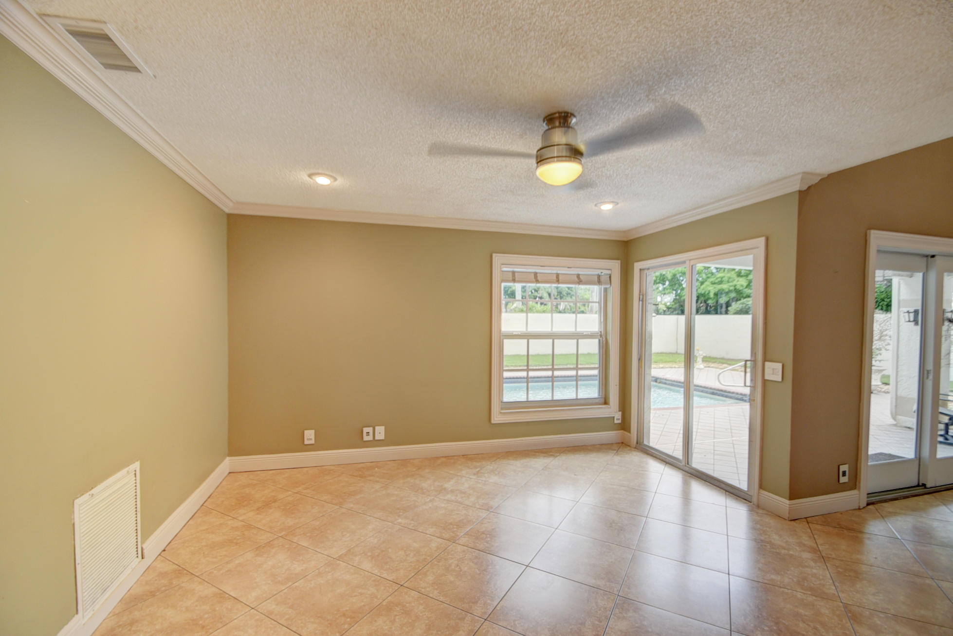10771 Bexley Boulevard Boca Raton, FL 33428 - Photo 7 of 37 DSC_0526_27_28_29_30