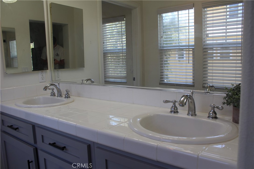 9 Honey Tree Ladera Ranch, CA 92694 - Photo 8 of 15