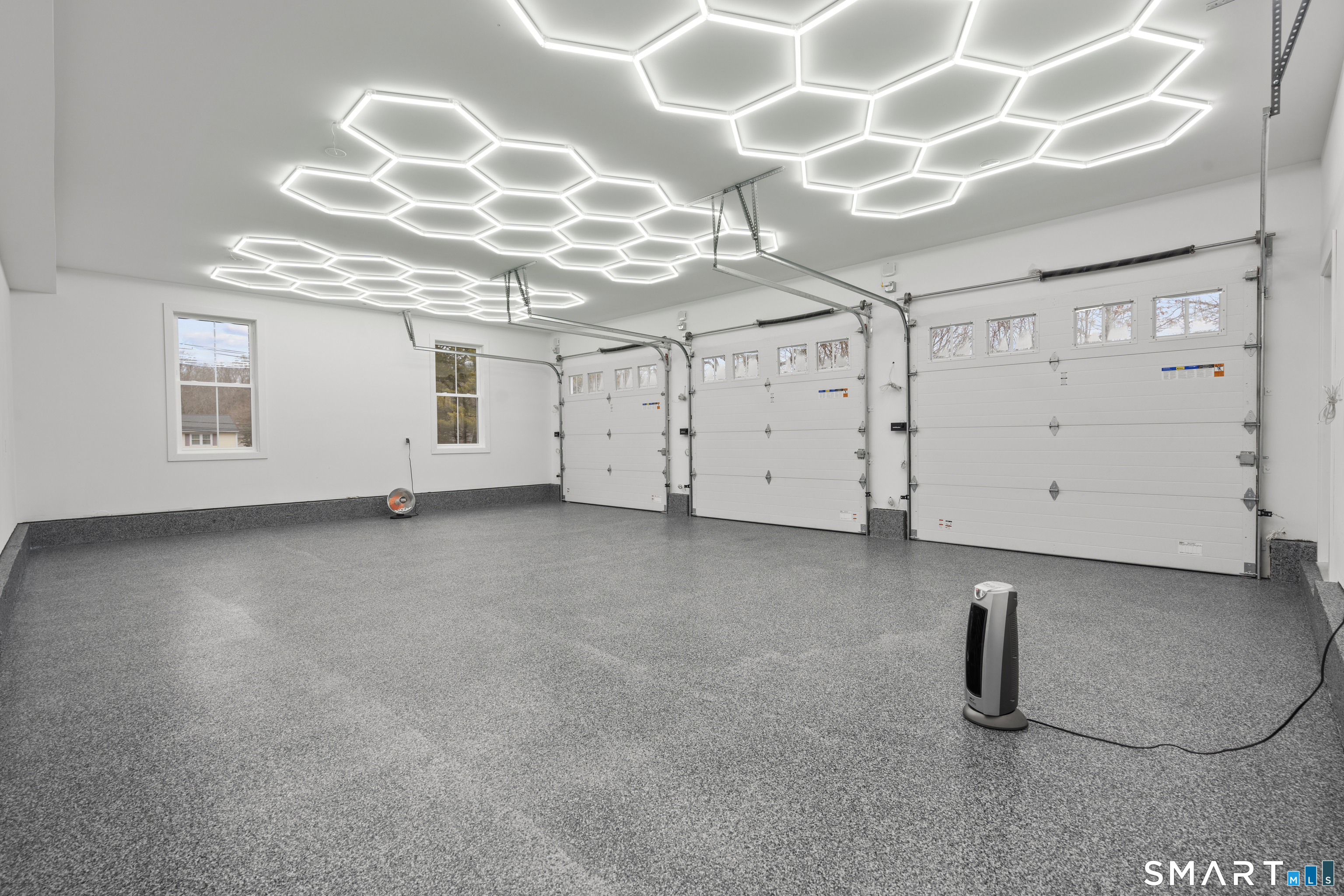 11 Laurel Hill Road Branford, CT 06405 - Photo 15 of 37